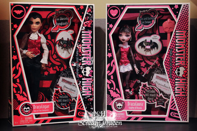 Archivo:Draculogan and draculaura.jpg
