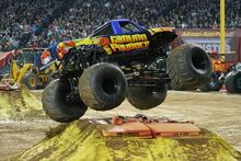 Phoeniz-groundpounder01-20131