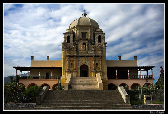 Archivo:Obispado museum in Monterrey.jpg