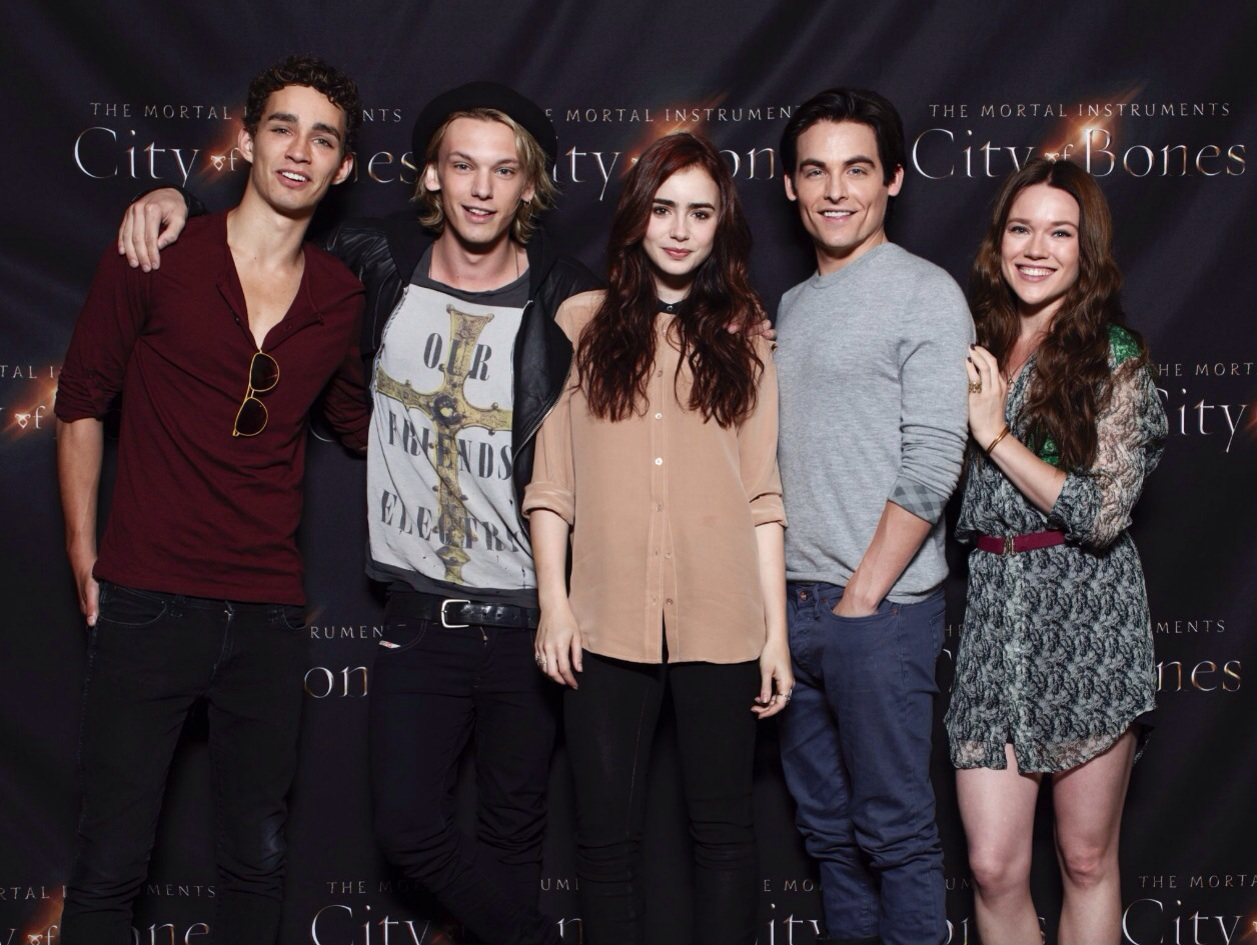 Resultado de imagen para shadowhunters film cast