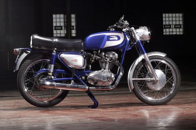 Файл:Ducati Diana 250 (1963).jpg