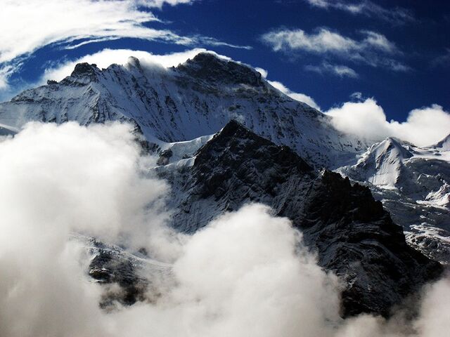 File:Jungfrau.jpg