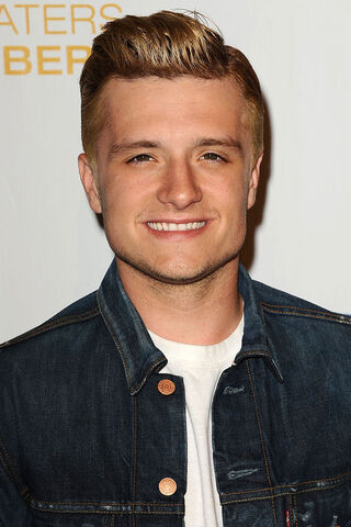 Datei:Josh Hutcherson.jpg