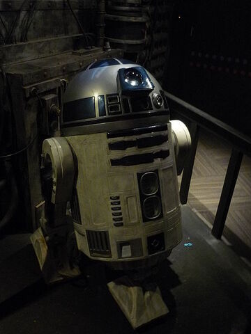Plik:R2-D2.jpg