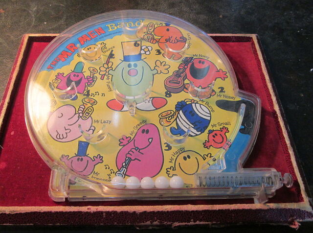 File:Mrmenbandpinballgame.jpg