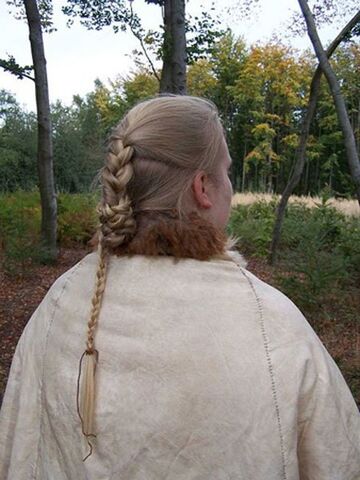 File:Of-hairstyle-and-skin-cape-.jpg