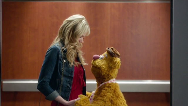 File:TheMuppets-S01E08-Becky&Fozzie.png