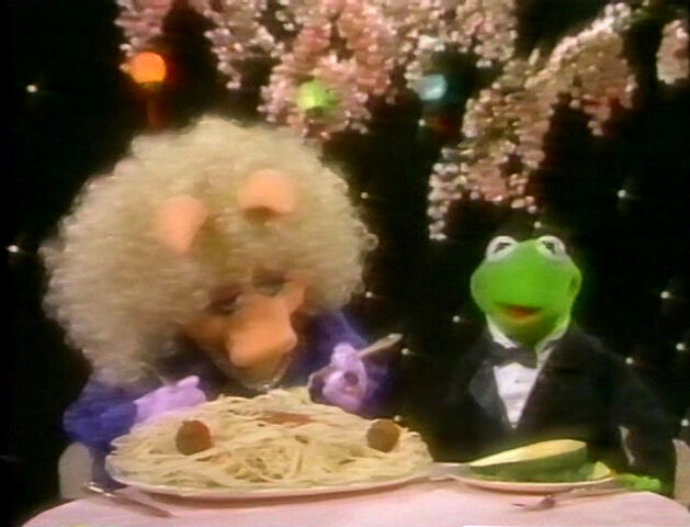 File:Playhouse-KermPiggy06.jpg