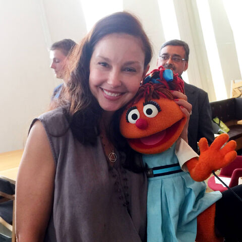 File:Ashley Judd and Chamki.jpg