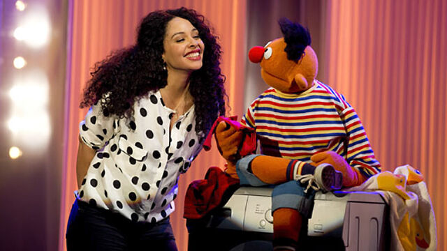 File:Sesamstrasse-Ernie&BertSongs-JoyDenalane-WasAuchImmer-(2013-02-11).jpg