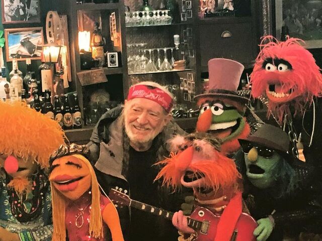 File:WillieNelson-EM2.jpg