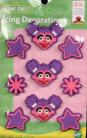 File:WiltonAbbyIcingDecorations.jpg