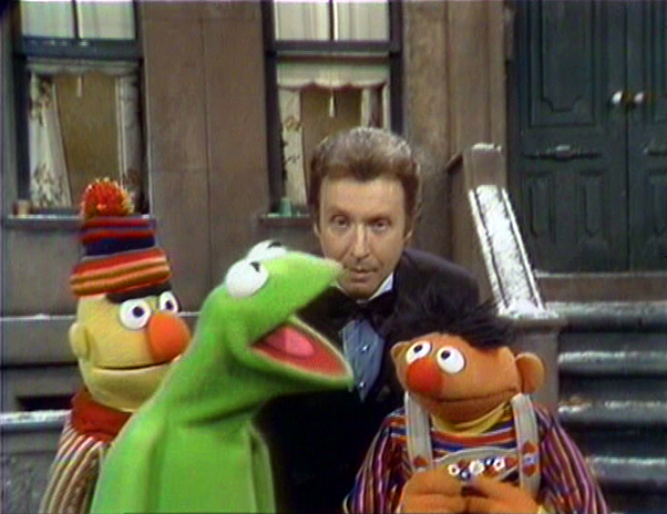 File:RareNakedKermit.png