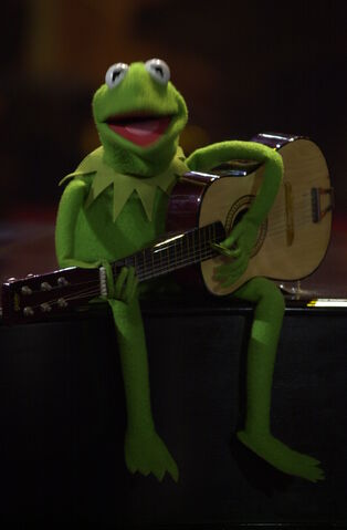 File:JerryLewis-MDA-2001-Kermit-with-Guitar.jpg