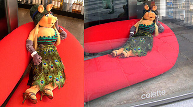 File:Prada-MissPiggy-ColetteWindow-(2005-06)-NEW.jpg