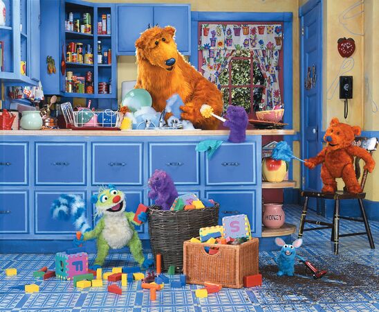 File:Busybear.jpg