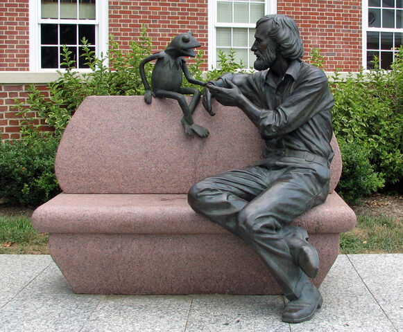 File:Statue.hensonumd.jpg