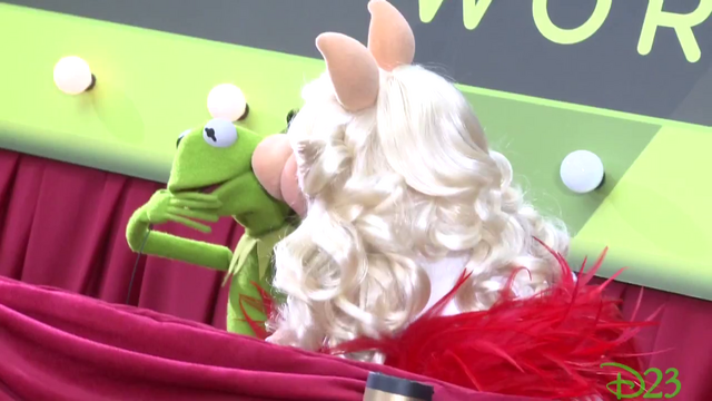 File:TheMuppets-WorldPremiere-K&P-Kiss-(2011-11-12).png