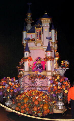 File:Piggy cavalcade 4.jpg