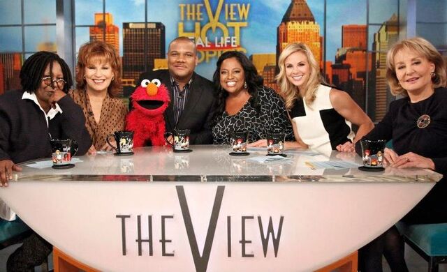 File:TheView-KevinClash-Elmo-(2011-10-25).jpg
