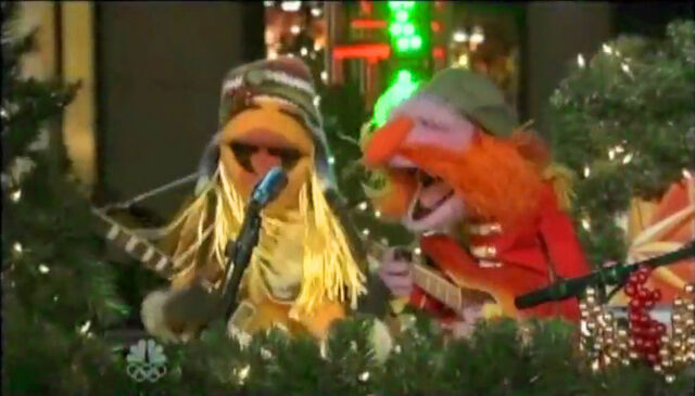 File:ChristmasInRockefellerCenter2009-Janice&Floyd.jpg