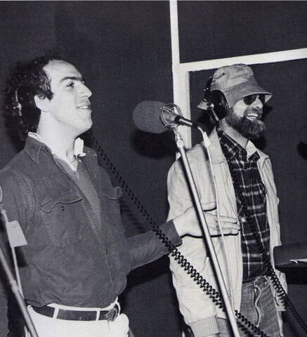File:Richard Jerry singing.jpg