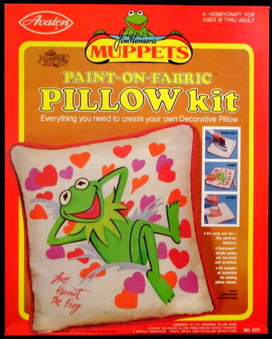 File:Pillow kit.jpg