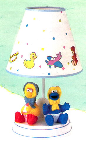 File:Dolly toy nursery lamp.jpg