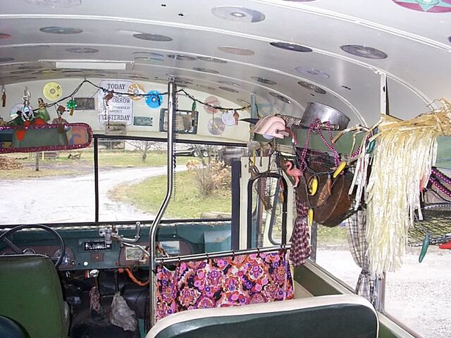 File:Em-Bus9.jpg