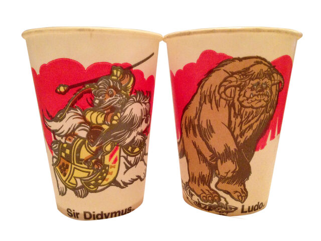 File:Labyrinth-40-cups-02-v2.jpg