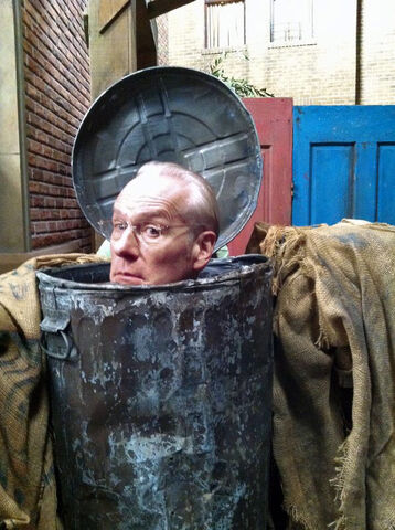File:Tim Gunn - Oscar's trash can.jpg