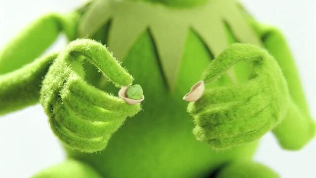 File:WonderfulPistachios02.jpg