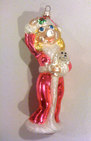 File:Radko1998MistletoeMissPiggy.jpg