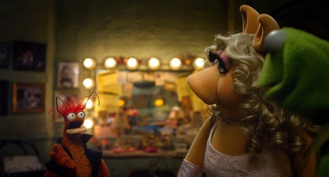 File:Muppets2011Trailer02-40.jpg