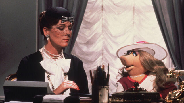 File:Piggy-LadyHoliday.jpg