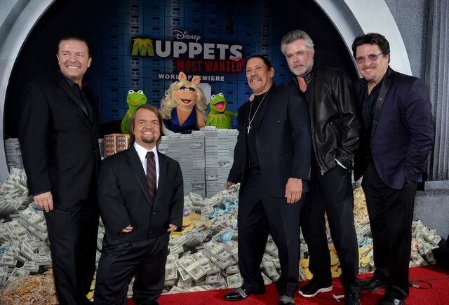 File:MuppetsMostWanted-WorldPremiere-Group04-(2014-03-11).jpg