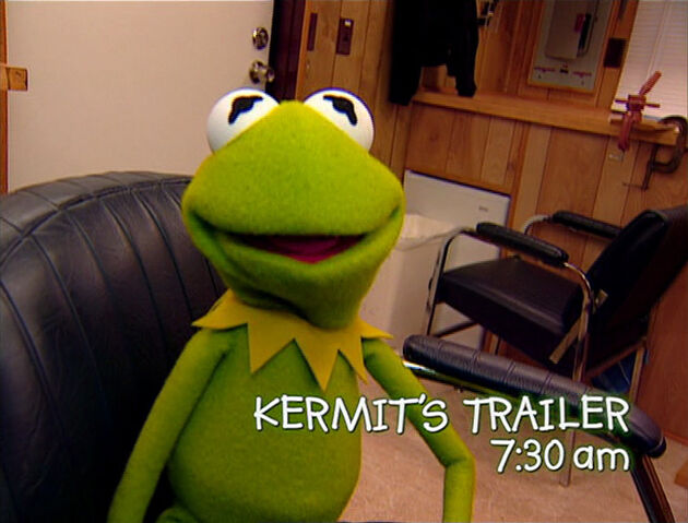 File:KSY-OnTheSetWithKermit02.jpg