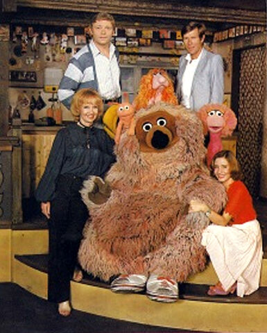 File:Sesamstrasse-Lilo,Uwe,Horst,Ute-(1983).jpg