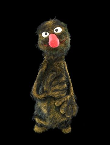 File:Around-the-mall-muppets-7.jpg