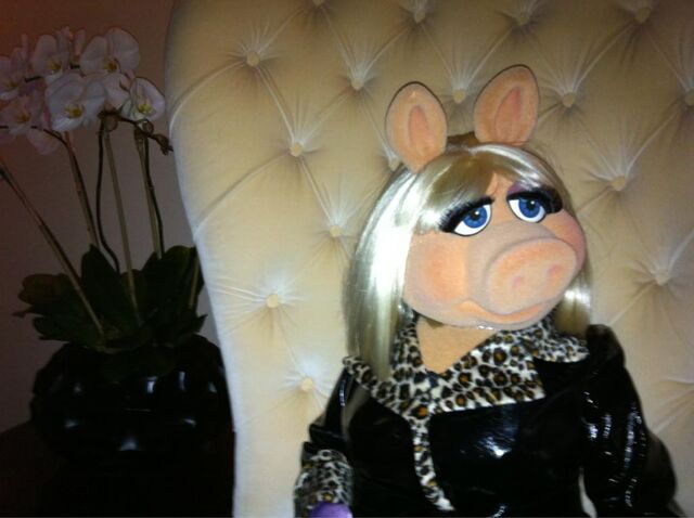 File:FDNY Miss Piggy 2.jpg