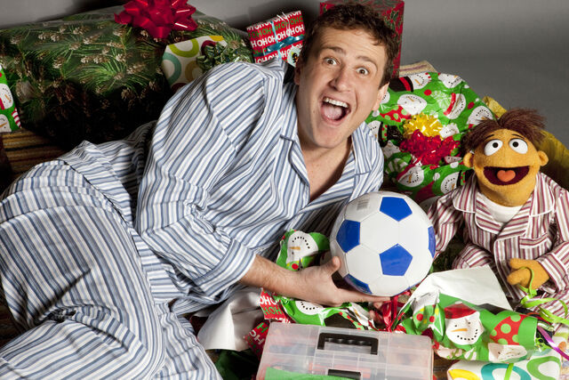 File:TheMuppets-Gary-Walter-Christmas.jpg
