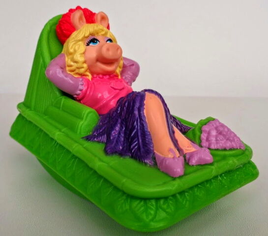 File:Premium mti miss piggy.jpg