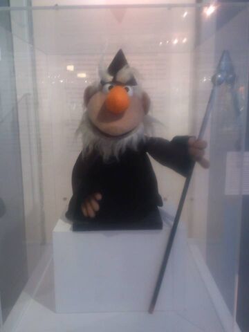 File:Wizardwithnoseballard.jpg