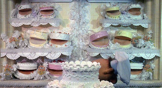 File:Weddingcakes.jpg