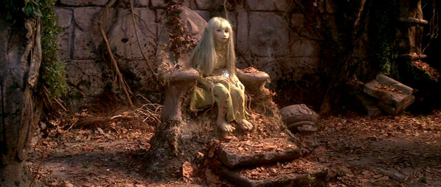 File:TheDarkCrystal-GelflingThrone.jpg