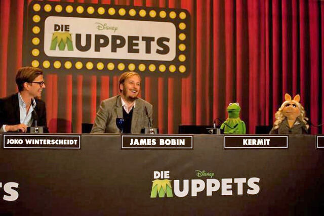 File:DieMuppets-GermanPremierePressConference-Berlin-(2012-01-18)04.jpg