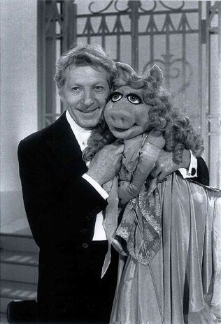 File:Danny and piggy.jpg