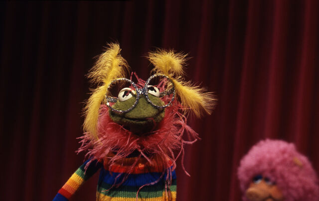 File:Kermit dressed like elton john.jpg