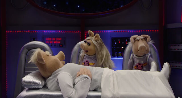 File:PigsInSpace-E1.jpg