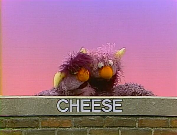 File:2head.CHEESE.jpg